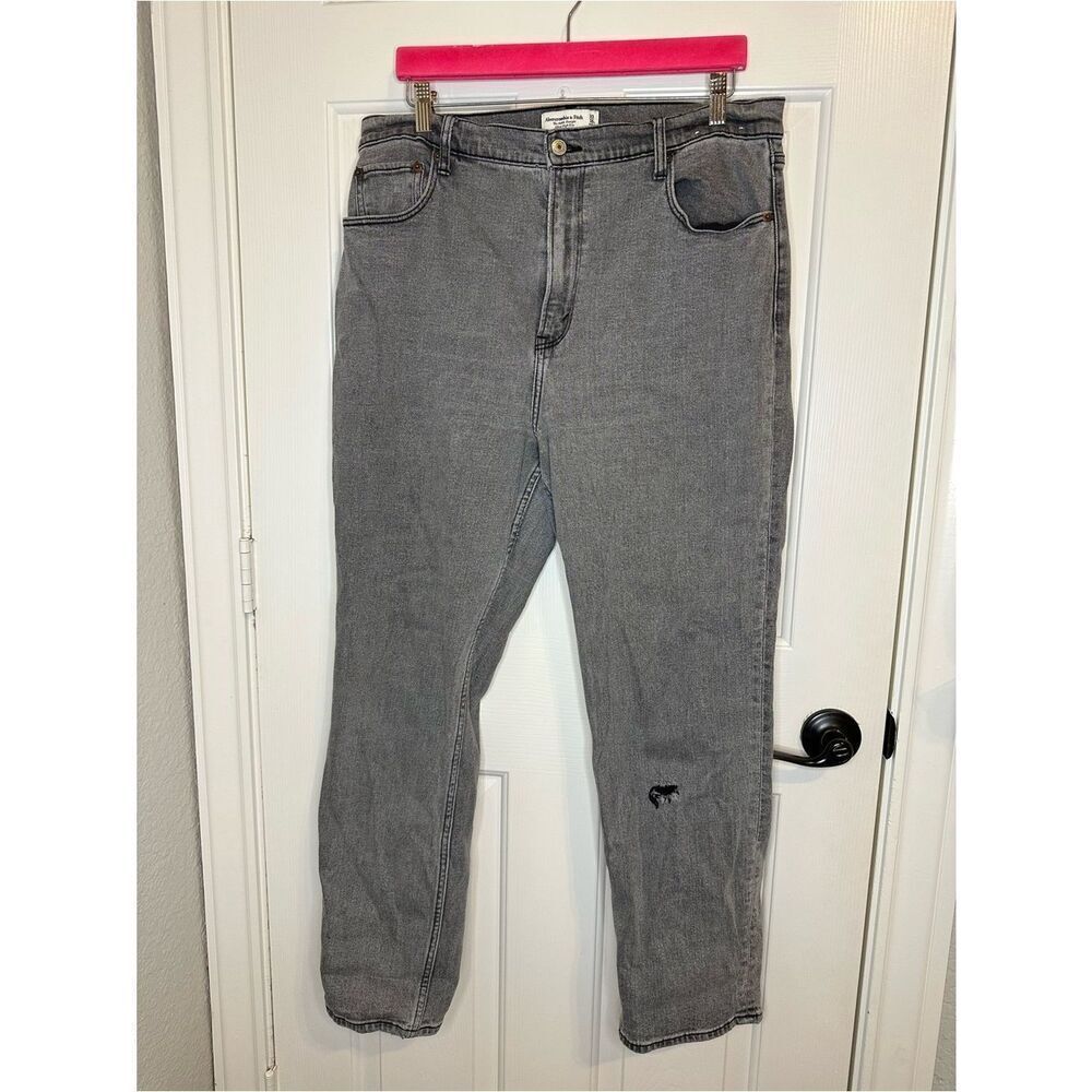 Abercrombie & Fitch Gray The Ankle Straight Ultra High Rise Sz 16 / 33